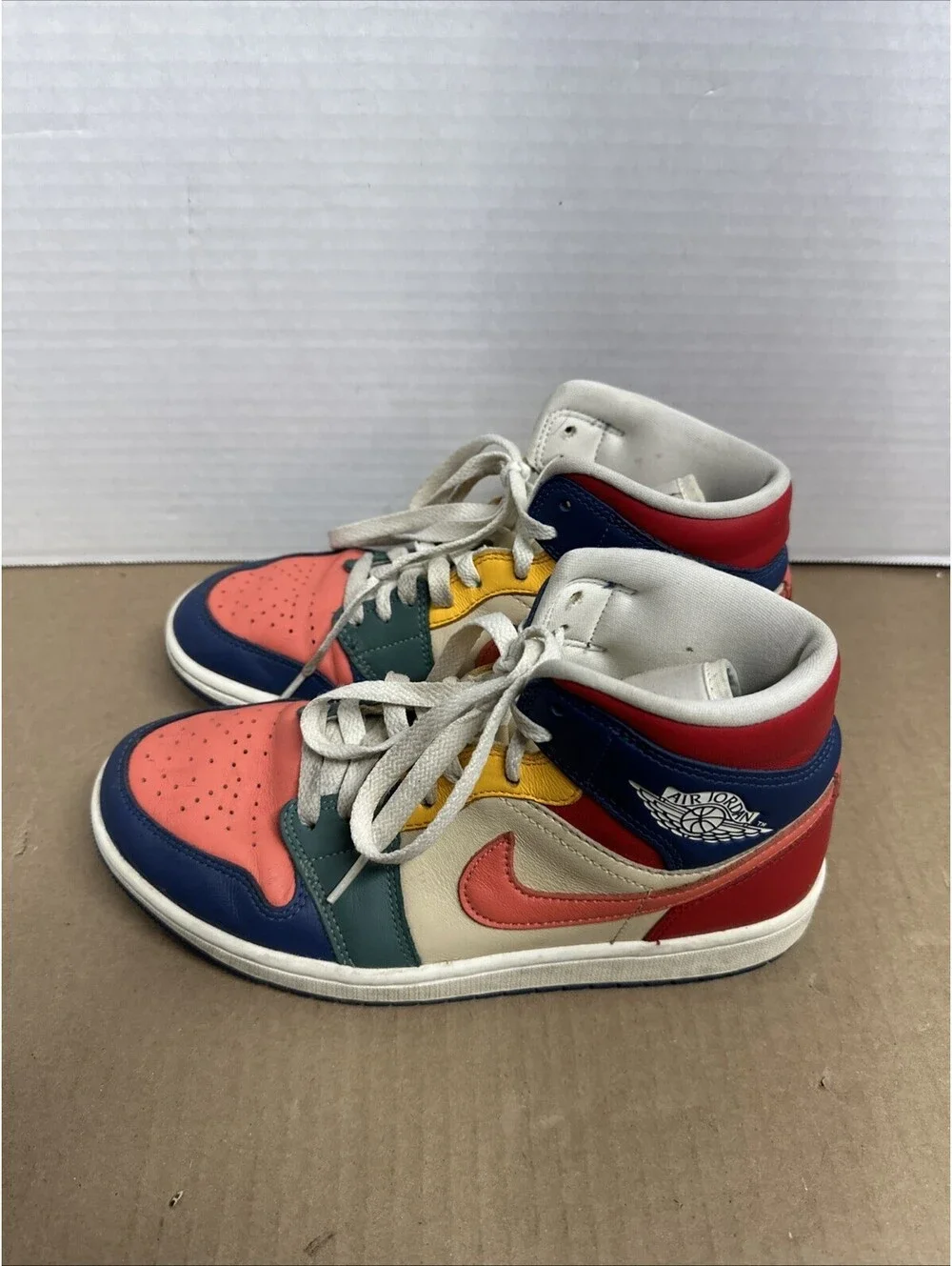 Nike Jordan 1 Mid Multicolor Women’s Size 7 Athletic Shoes Sneakers DN3738-400